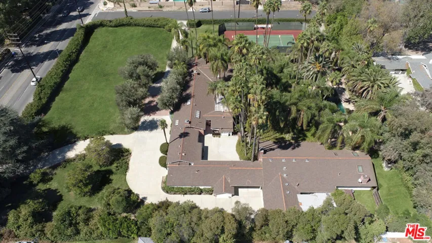 17545 Parthenia Street, Sherwood Forest, California 91325