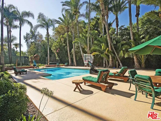17545 Parthenia Street, Sherwood Forest, California 91325