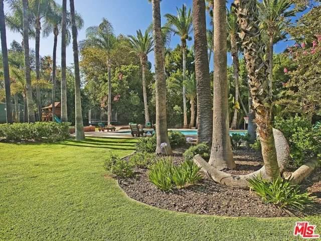 17545 Parthenia Street, Sherwood Forest, California 91325