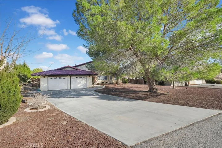26801 Red Coach Lane, Helendale, California 92342