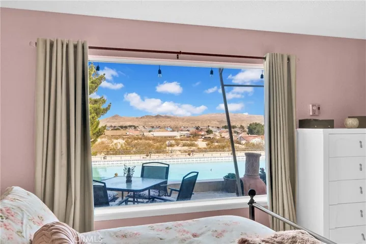26801 Red Coach Lane, Helendale, California 92342