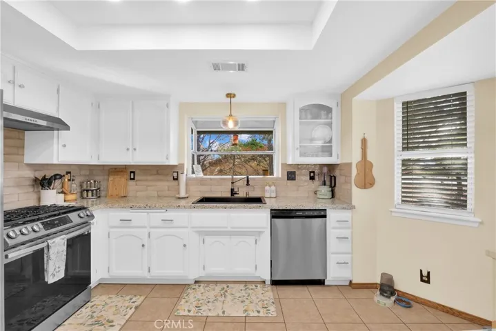 26801 Red Coach Lane, Helendale, California 92342