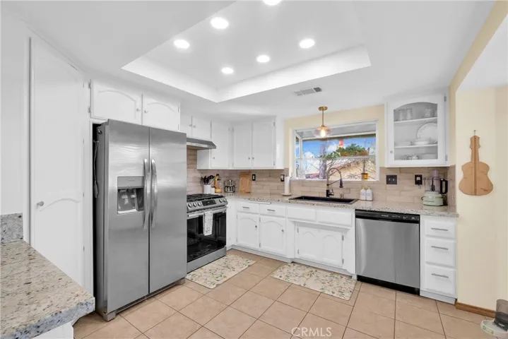 26801 Red Coach Lane, Helendale, California 92342
