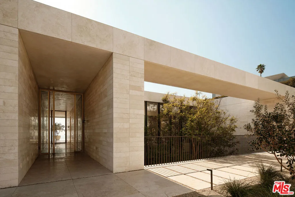 9214 Nightingale Drive, West Hollywood, California 90069 home-pic-1