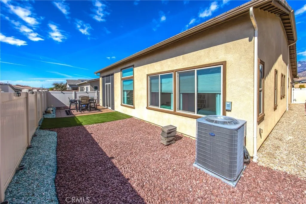 1579 Trailview Drive, Beaumont, California 92223 home-pic-33