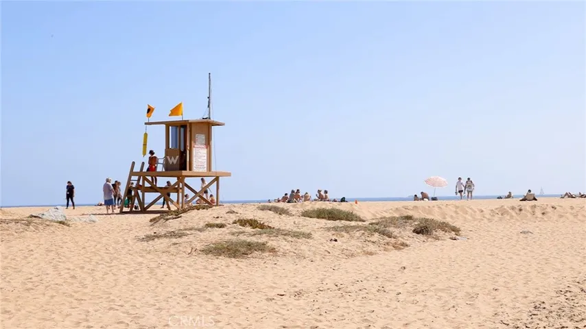 210 Collins Avenue, Newport Beach, California 92662