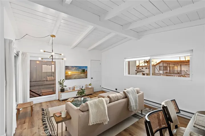 210 Collins Avenue, Newport Beach, California 92662