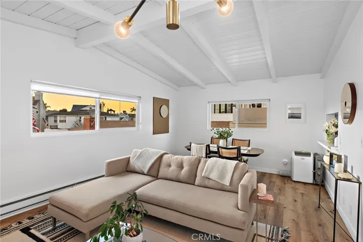 210 Collins Avenue, Newport Beach, California 92662