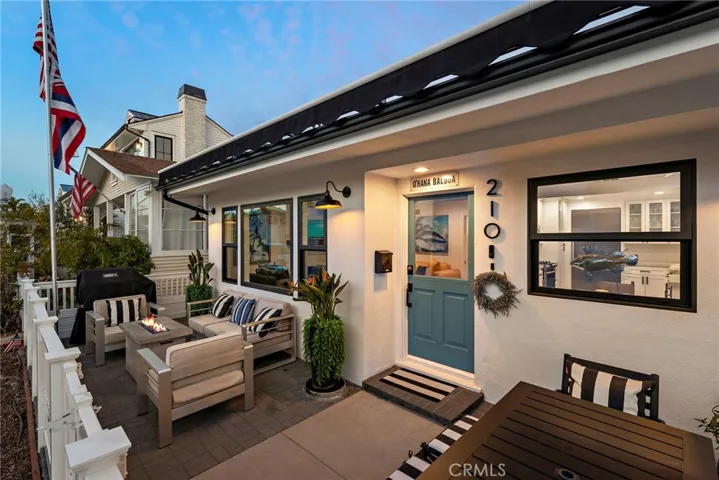 210 Collins Avenue, Newport Beach, California 92662