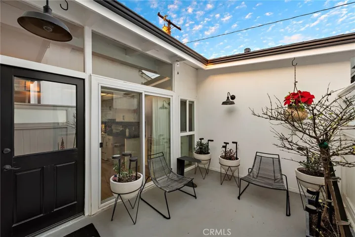 210 Collins Avenue, Newport Beach, California 92662