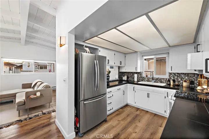210 Collins Avenue, Newport Beach, California 92662