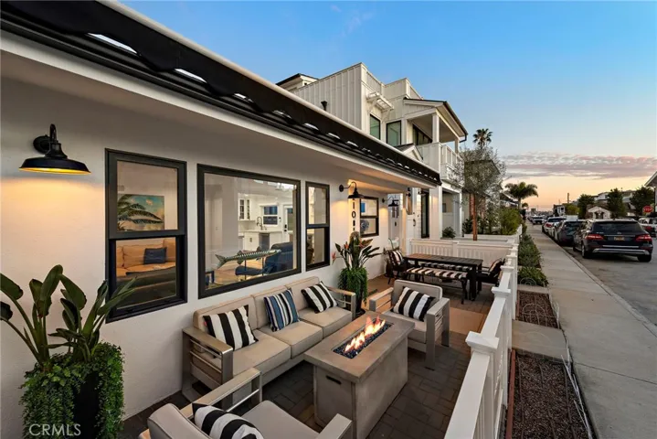 210 Collins Avenue, Newport Beach, California 92662