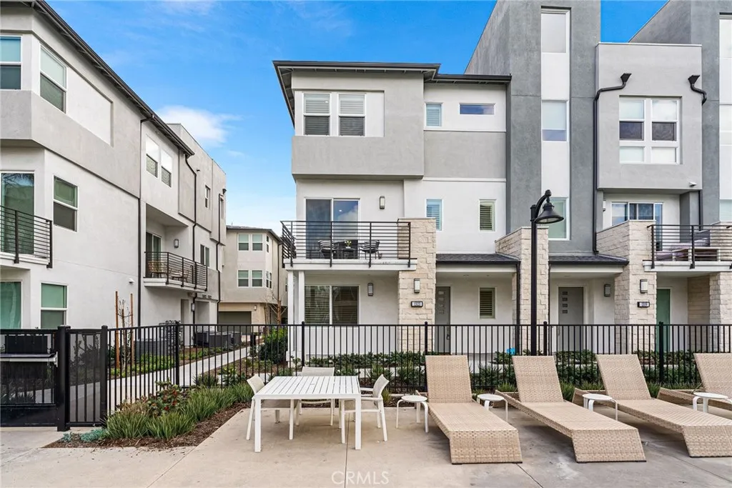 1323 W Cara Drive, Anaheim, California 92805 home-pic-32