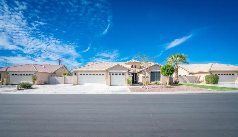 43325 Hemings St Exterior-17