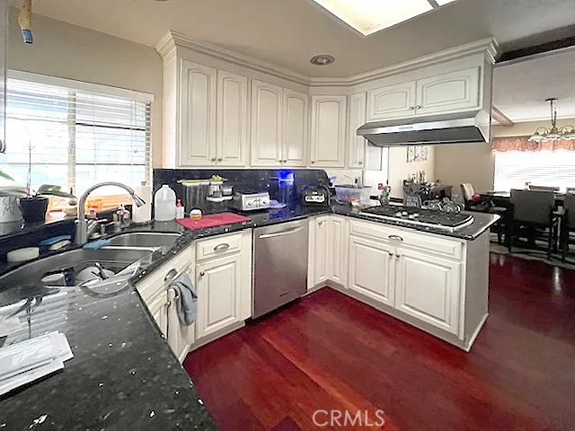 1550 W Crone Avenue, Anaheim, California 92802