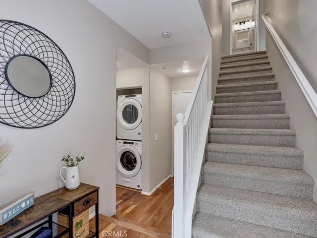Direct access to 2 car garage