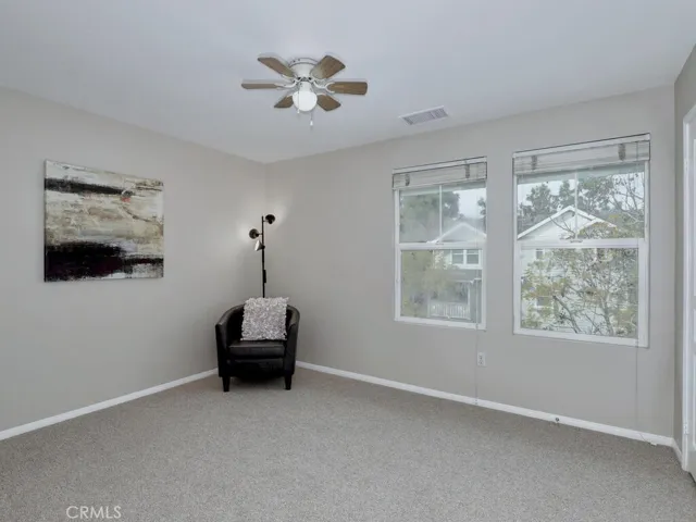 Large secondary bedroom