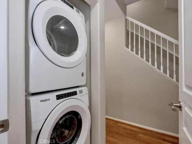 Full size stackable washer & dryer