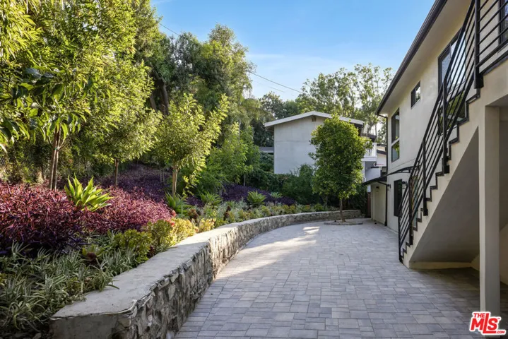 22298 Private Gated Patio