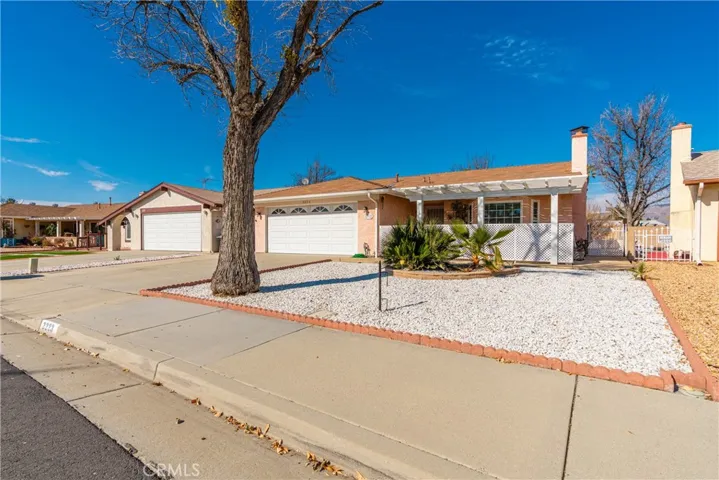 2223 El Rancho Circle, Hemet, California 92545