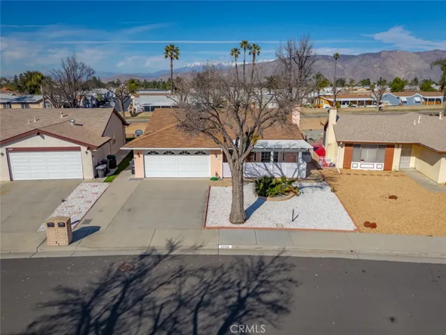 2223 El Rancho Circle, Hemet, California 92545