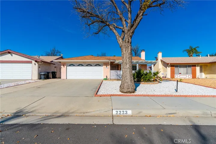 2223 El Rancho Circle, Hemet, California 92545