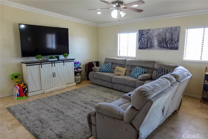 11025 7th Avenue, Hesperia, California 92345