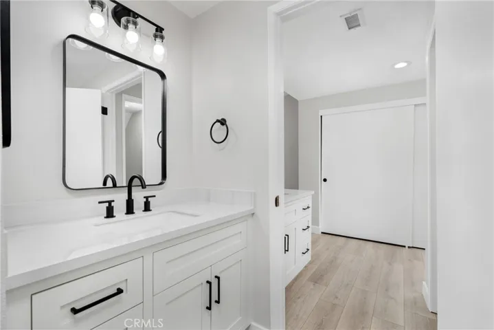 The upstairs bedrooms share a nicely acquainted upstairs full hallway bathroom!
