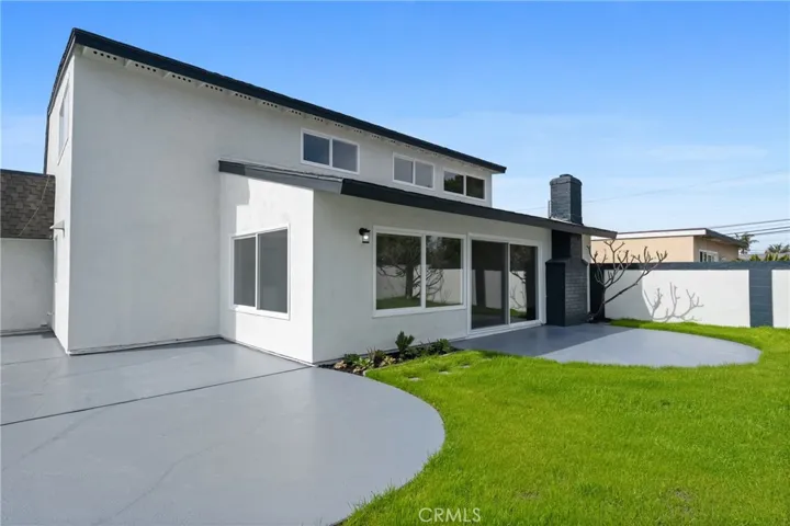Turn this space in to your own entertainers backyard!