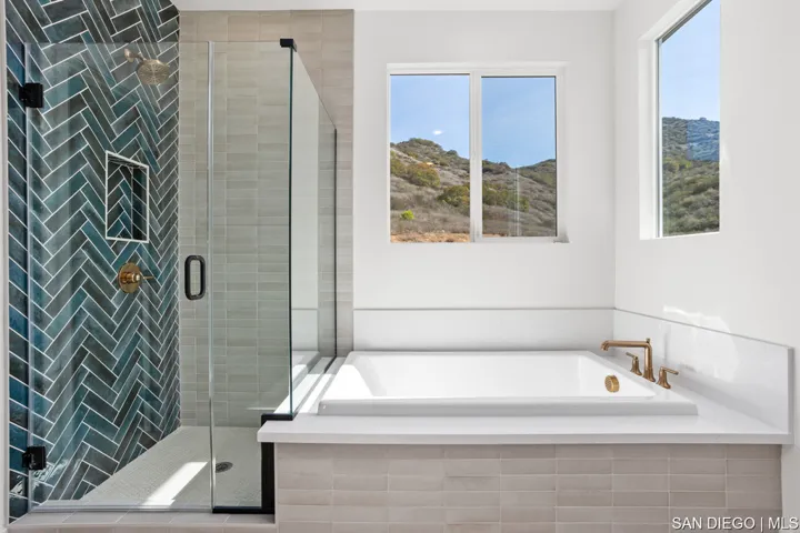 807 Meadowood St 344, Fallbrook, California 92028