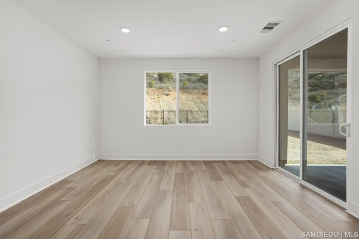 807 Meadowood St 344, Fallbrook, California 92028