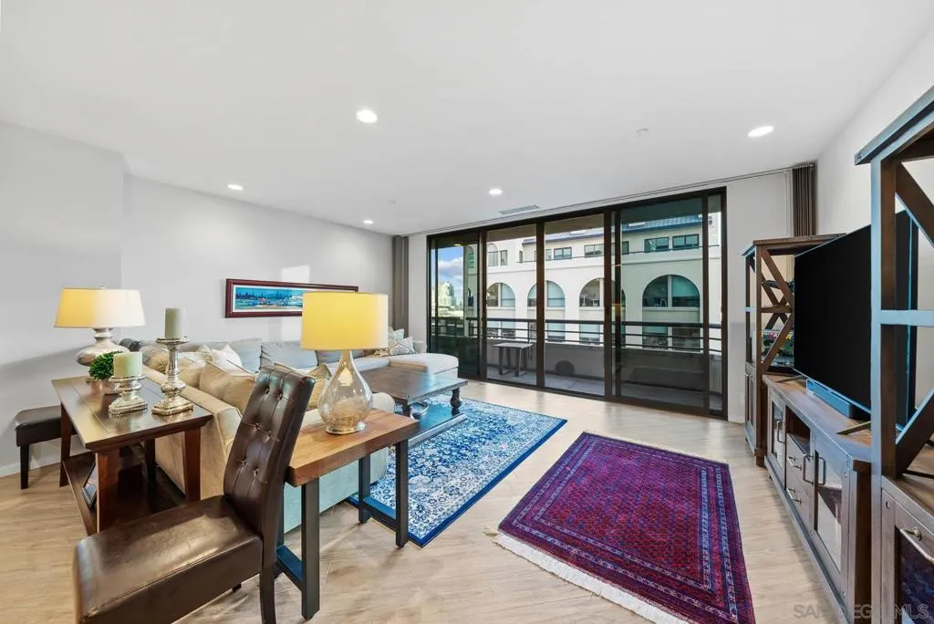 700 Front St 510, San Diego, California 92101 home-pic-6
