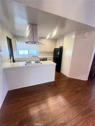 Kitchen and dining area