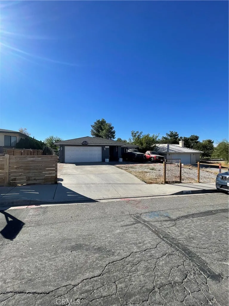 14172 La Paz Drive, Victorville, California 92395 home-pic-4