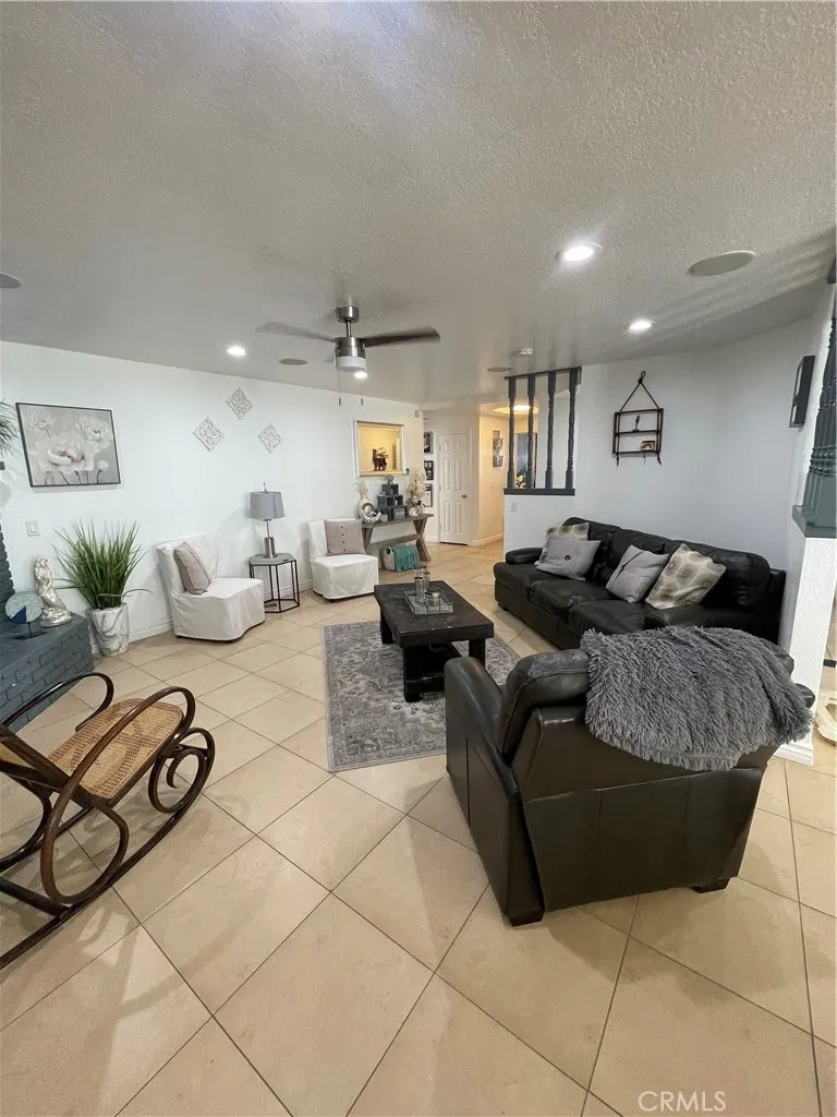14172 La Paz Drive, Victorville, California 92395 home-pic-13