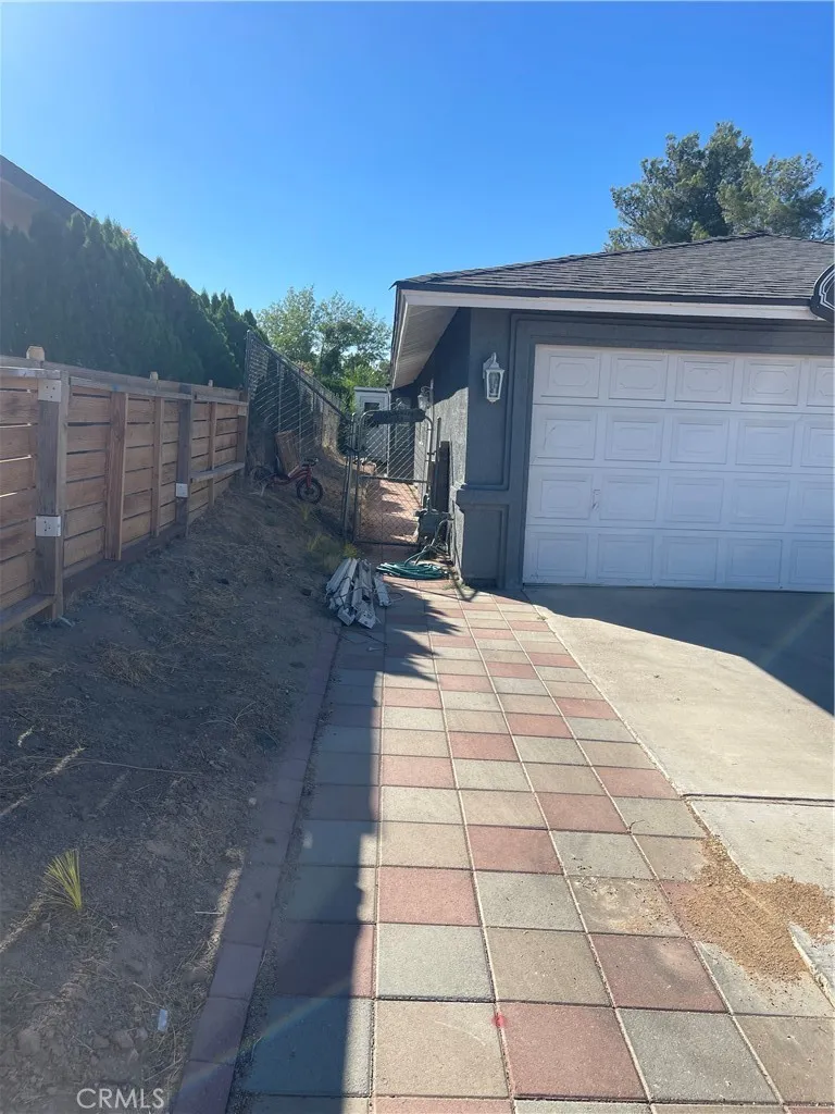 14172 La Paz Drive, Victorville, California 92395 home-pic-6