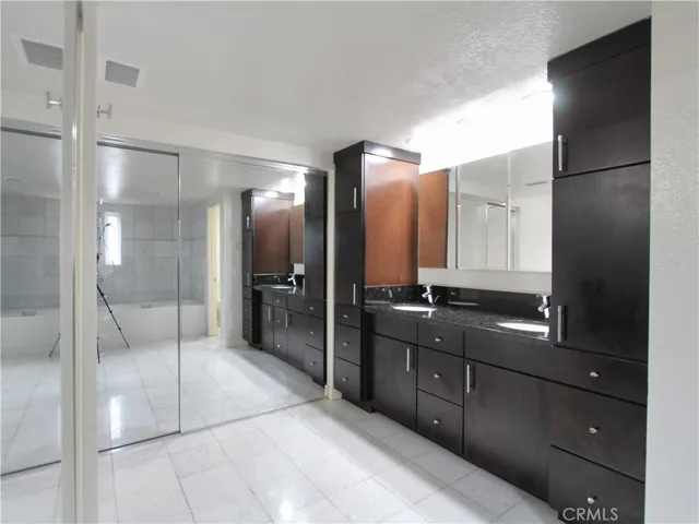 917 Lombard Court, Costa Mesa, California 92626