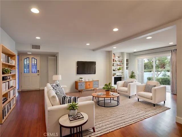 917 Lombard Court, Costa Mesa, California 92626