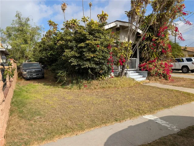1735 W Cameron Street, Long Beach, California 90810