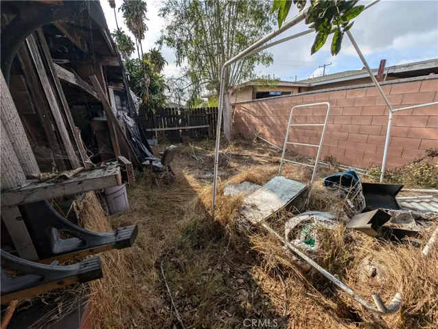 1735 W Cameron Street, Long Beach, California 90810
