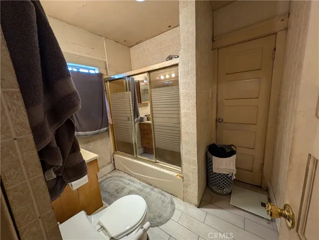 1735 W Cameron Street, Long Beach, California 90810