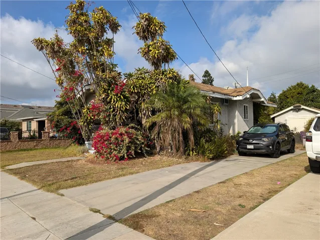 1735 W Cameron Street, Long Beach, California 90810