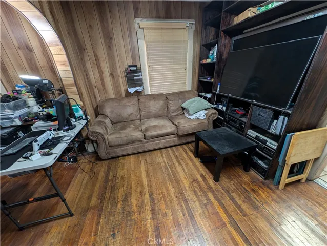 1735 W Cameron Street, Long Beach, California 90810