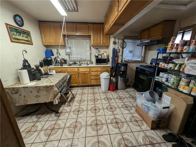 1735 W Cameron Street, Long Beach, California 90810