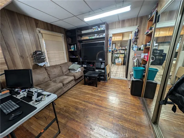 1735 W Cameron Street, Long Beach, California 90810