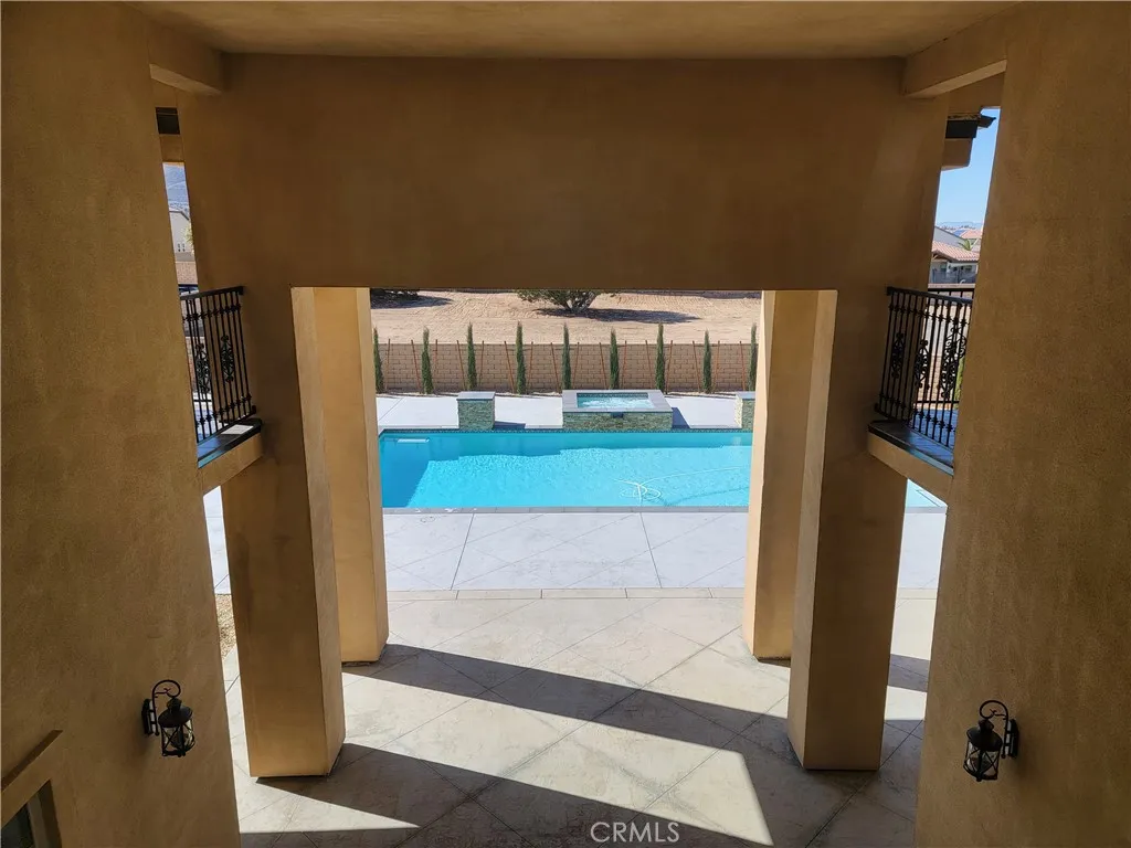 3715 W Avenue M 11, Lancaster, California 93536 home-pic-37