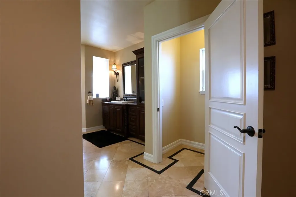 3715 W Avenue M 11, Lancaster, California 93536 home-pic-25