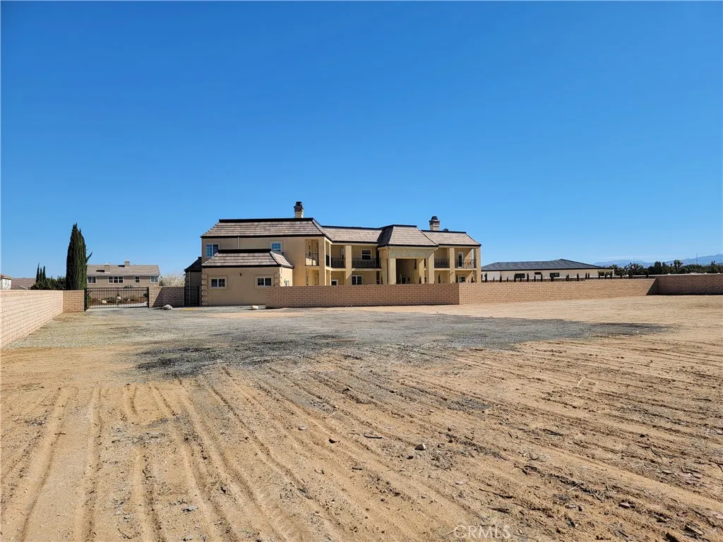 3715 W Avenue M 11, Lancaster, California 93536 home-pic-45