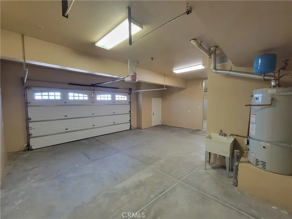 3715 W Avenue M 11, Lancaster, California 93536 home-pic-46