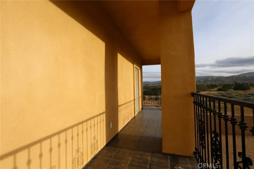 3715 W Avenue M 11, Lancaster, California 93536 home-pic-35